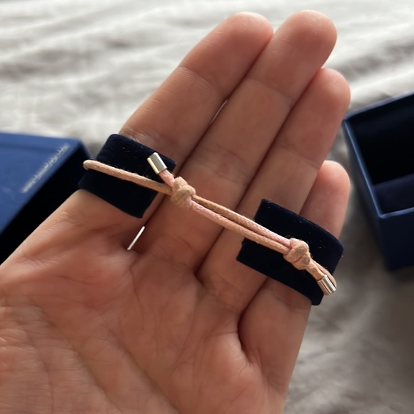 SWAROVSKI PINK CORD CRYSTAL HEART CHARM BRACELET - Picture 4 of 6